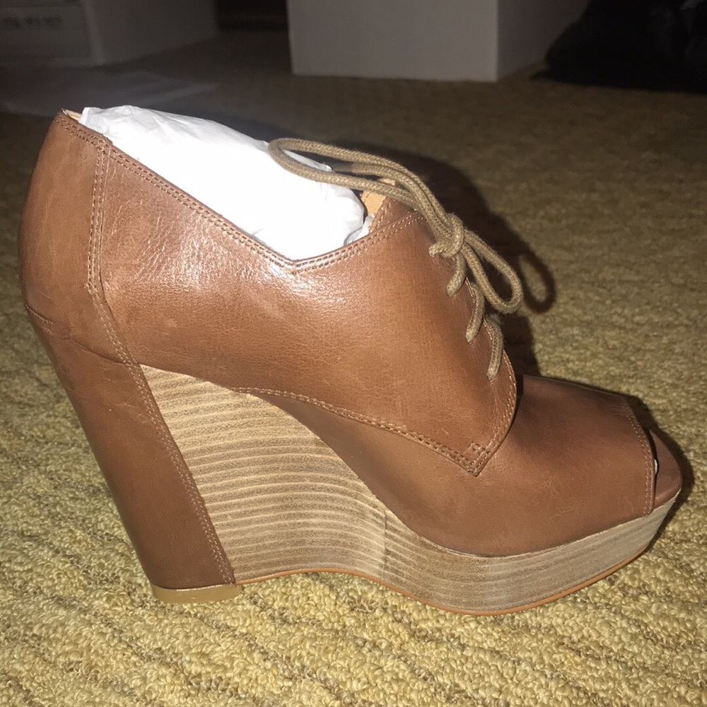 Platforms - Picture 3 of 5